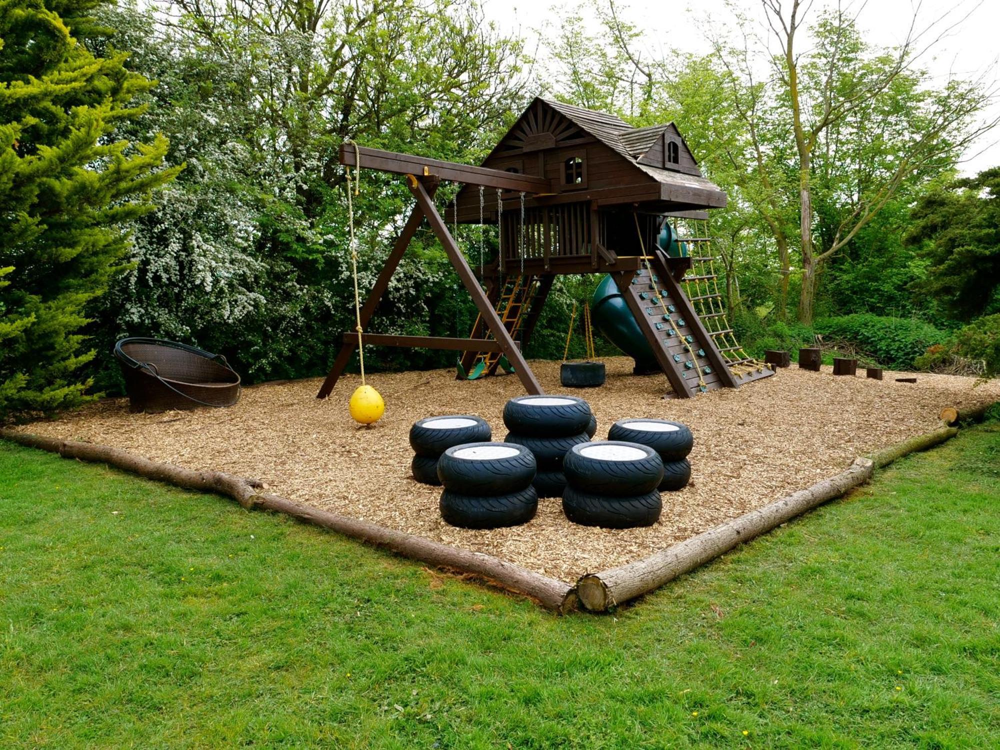 Deluxe 4 Or 5 Bed House With Hot Tub, Cinema Room Sleeps 15 Saffron Walden Exterior photo
