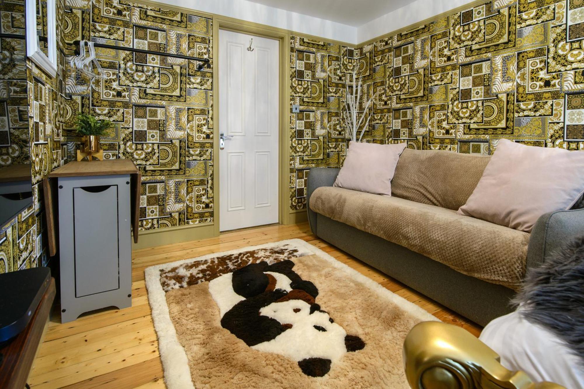 Deluxe 4 Or 5 Bed House With Hot Tub, Cinema Room Sleeps 15 Saffron Walden Exterior photo